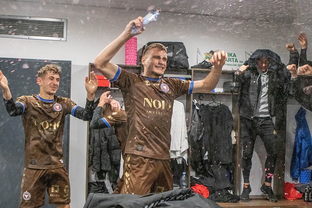 篮球勇士全队轮转效率提升