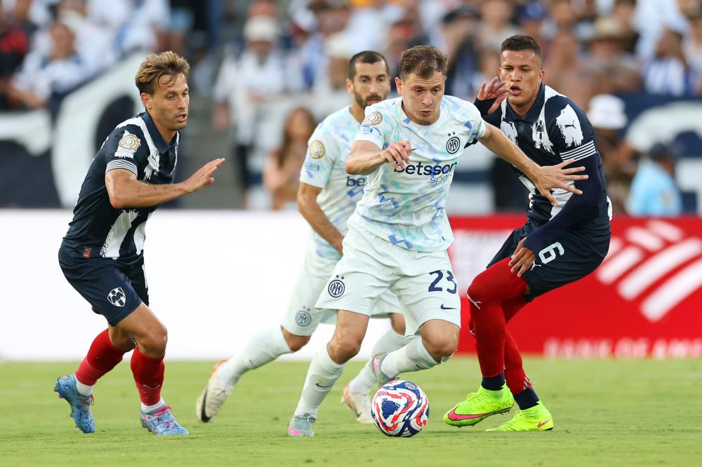 国家德比维尼修斯不满被换后，阿隆索让米利唐去跟他谈谈